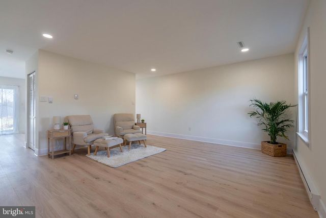 431 SEMINARY ST, Pennsburg, PA 18073