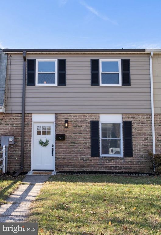 431 SEMINARY ST, Pennsburg, PA 18073