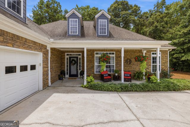 135 Clear Spring Lane, Oxford, GA 30054