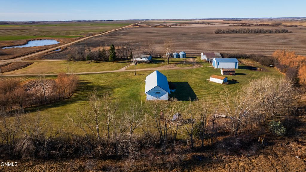 9410 53rd Avenue NE, Rolla, ND 58367 photo 4