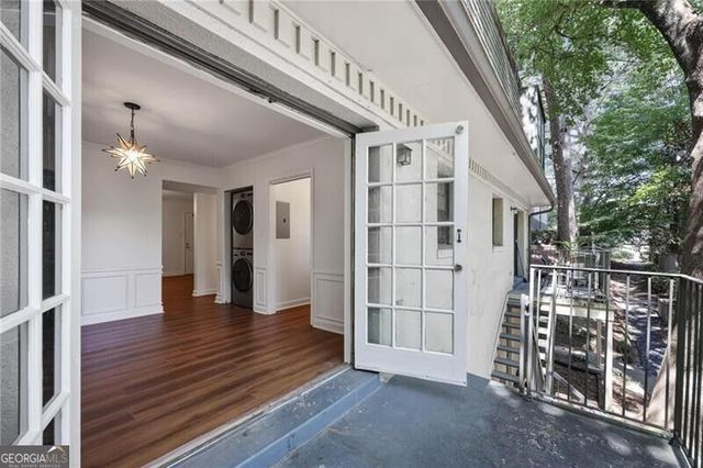 122 Woodmere Square NW, Atlanta, GA 30327