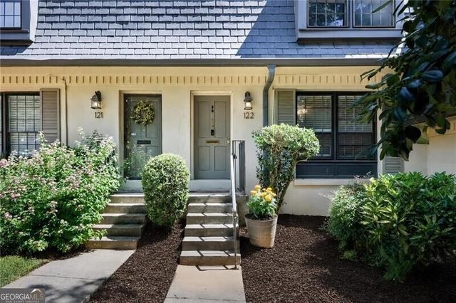 122 Woodmere Square NW, Atlanta, GA 30327