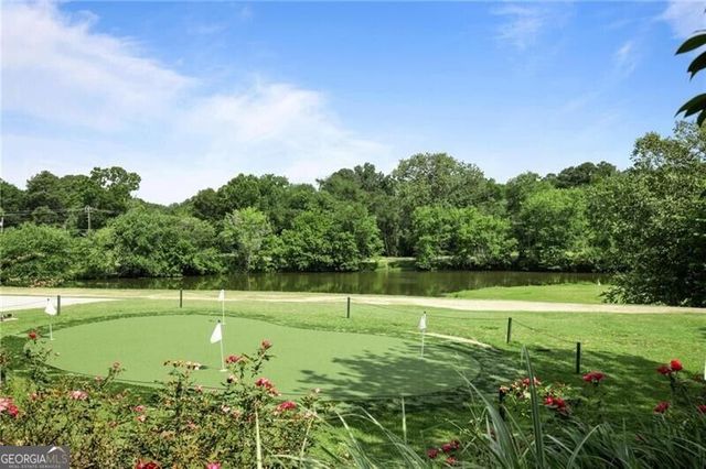 122 Woodmere Square NW, Atlanta, GA 30327