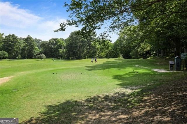122 Woodmere Square NW, Atlanta, GA 30327