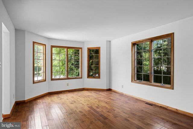 57 E CENTRAL AVE, Moorestown, NJ 08057