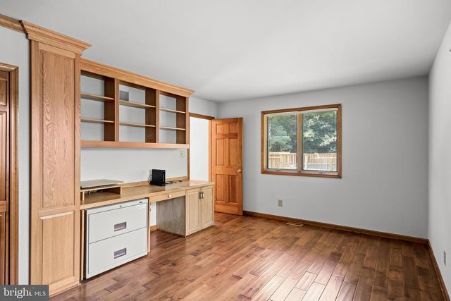 57 E CENTRAL AVE, Moorestown, NJ 08057