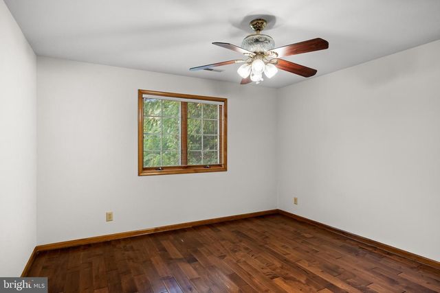 57 E CENTRAL AVE, Moorestown, NJ 08057