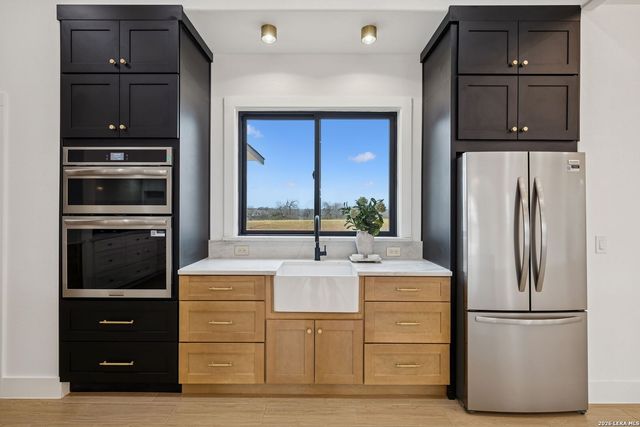 191 Hidden Ranch, Floresville, TX 78114