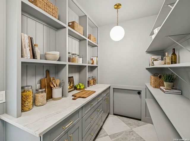 191 Hidden Ranch, Floresville, TX 78114