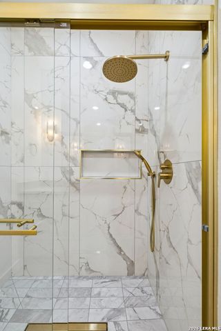 191 Hidden Ranch, Floresville, TX 78114