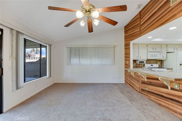 2186 Redwood, Hemet, CA 92545