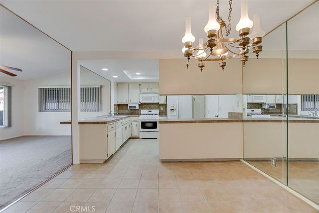 2186 Redwood, Hemet, CA 92545