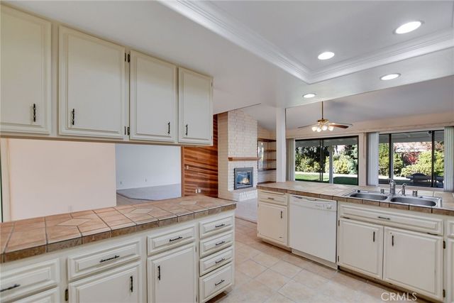 2186 Redwood, Hemet, CA 92545