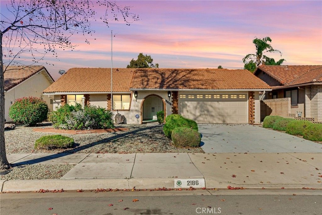 2186 Redwood, Hemet, CA 92545