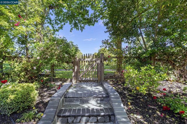 659 Park Hill Rd, Danville, CA 94526