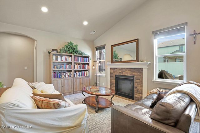 5994 W Alliance ST, Rathdrum, ID 83858