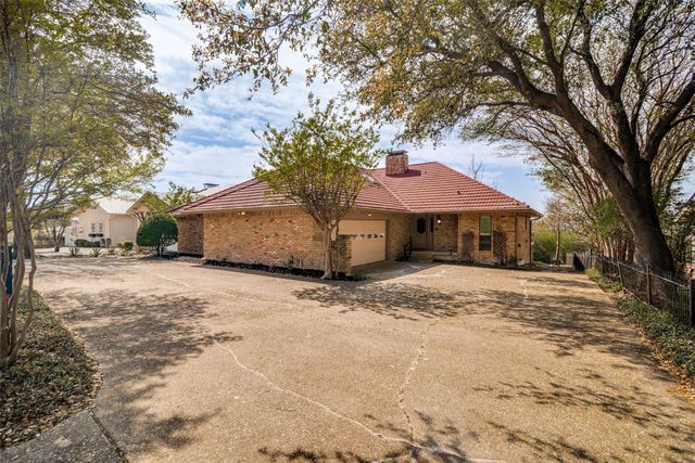 407 Yacht Club Drive, Rockwall, TX 75032