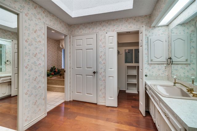 407 Yacht Club Drive, Rockwall, TX 75032