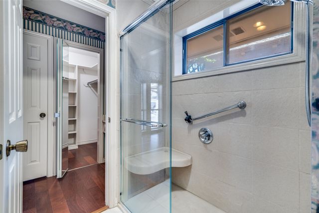 407 Yacht Club Drive, Rockwall, TX 75032