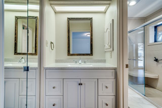 407 Yacht Club Drive, Rockwall, TX 75032