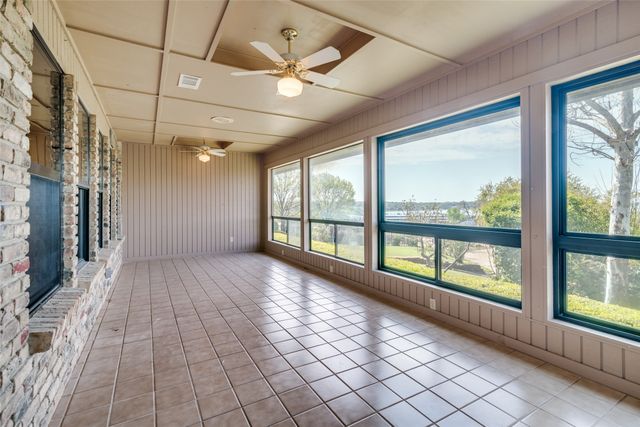 407 Yacht Club Drive, Rockwall, TX 75032