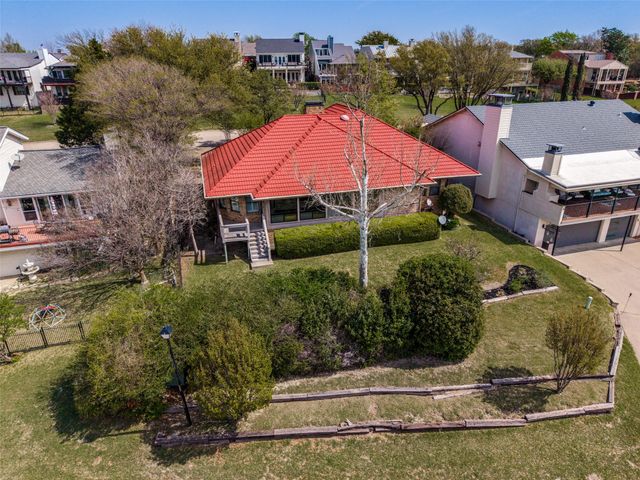 407 Yacht Club Drive, Rockwall, TX 75032