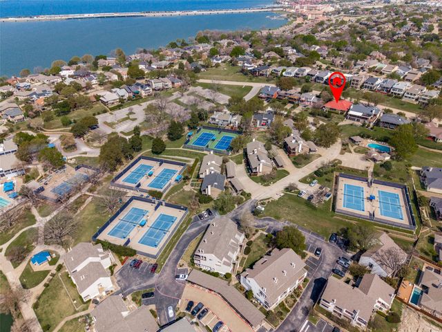 407 Yacht Club Drive, Rockwall, TX 75032