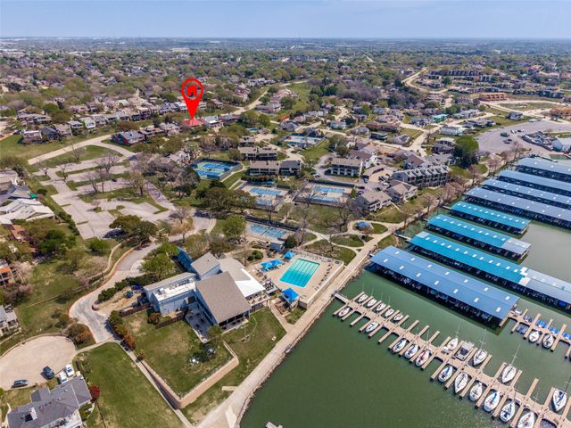 407 Yacht Club Drive, Rockwall, TX 75032