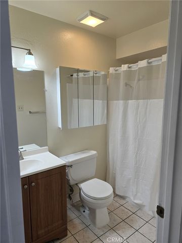 5700 Etiwanda, Tarzana, CA 91356