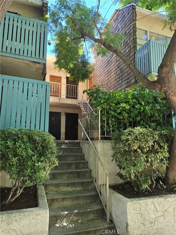 5700 Etiwanda, Tarzana, CA 91356