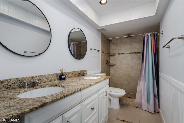 180 Cypress WAY E B212, Naples, FL 34110