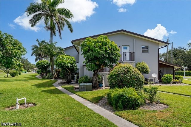 180 Cypress WAY E B212, Naples, FL 34110
