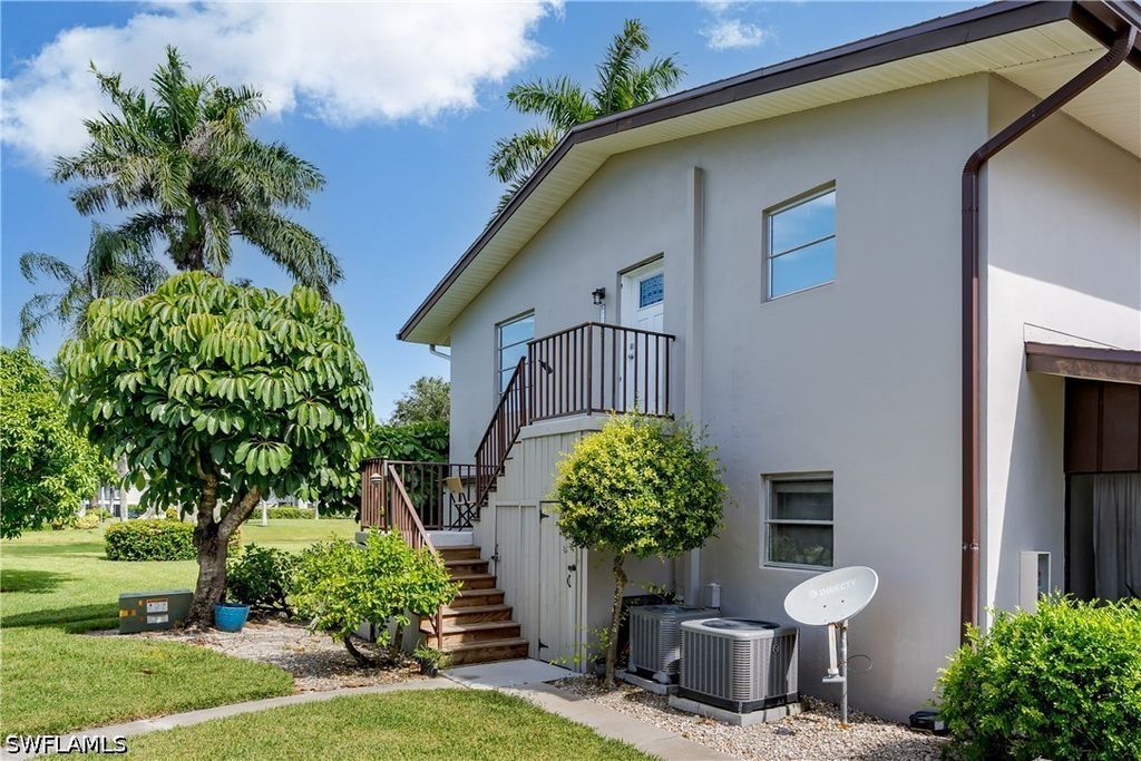 180 Cypress WAY E B212, Naples, FL 34110