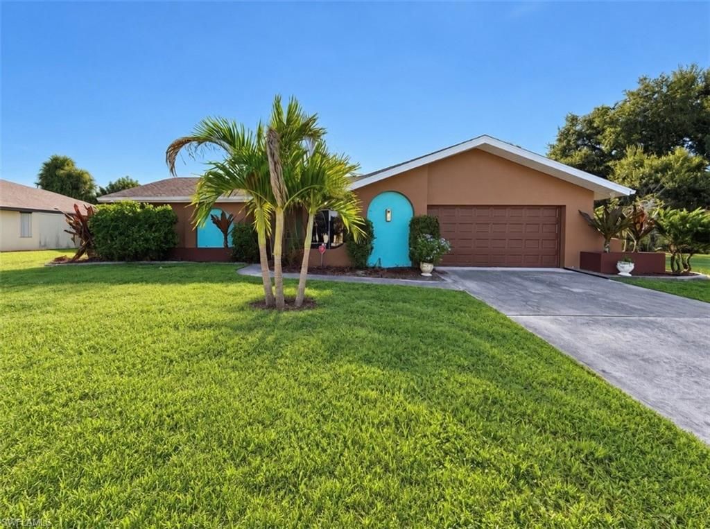 70 Pierce ST, LEHIGH ACRES, FL 33936 — exterior