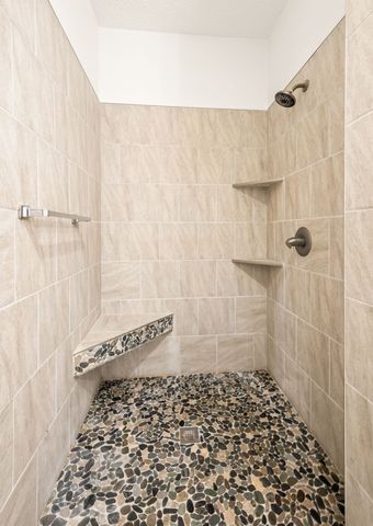 2114 London Ln, Greenbrier, TN 37073