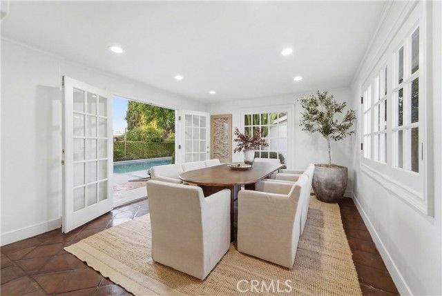 5232 Woodman Avenue, Sherman Oaks, CA 91401