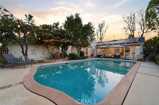 5232 Woodman Avenue, Sherman Oaks, CA 91401