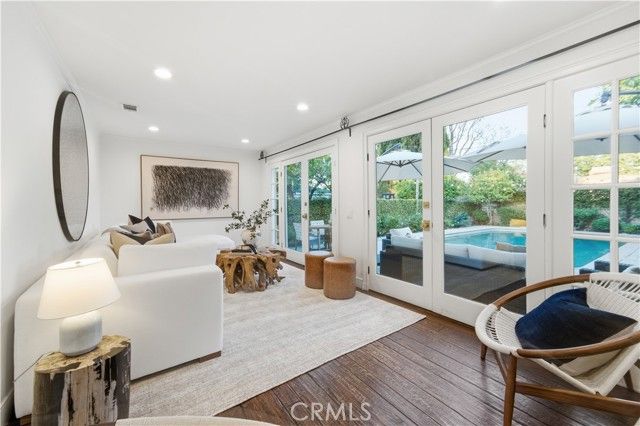 5232 Woodman Avenue, Sherman Oaks, CA 91401