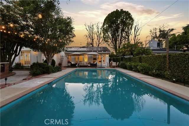 5232 Woodman Avenue, Sherman Oaks, CA 91401