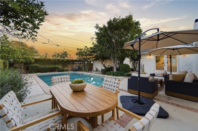 5232 Woodman Avenue, Sherman Oaks, CA 91401