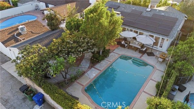 5232 Woodman Avenue, Sherman Oaks, CA 91401
