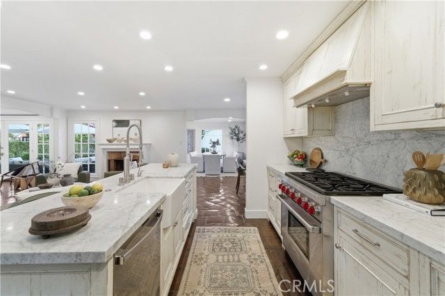 5232 Woodman Avenue, Sherman Oaks, CA 91401