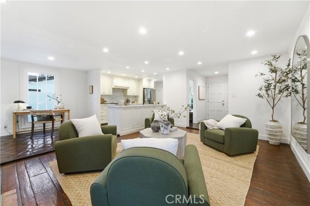 5232 Woodman Avenue, Sherman Oaks, CA 91401