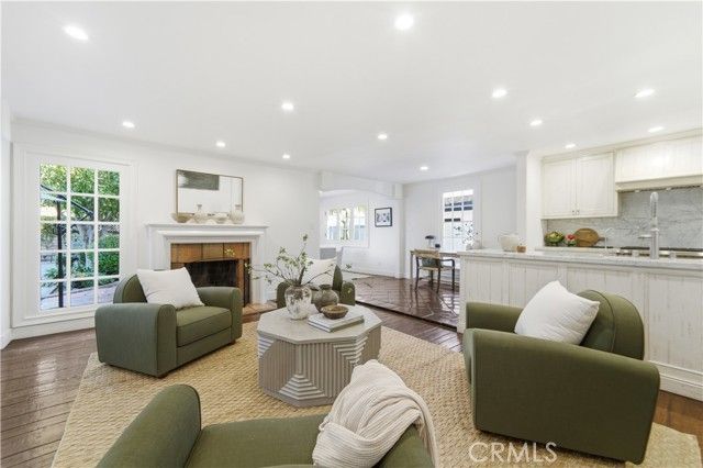 5232 Woodman Avenue, Sherman Oaks, CA 91401