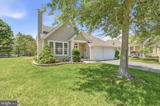 15 BREEZE TERR, Barnegat, NJ 08005