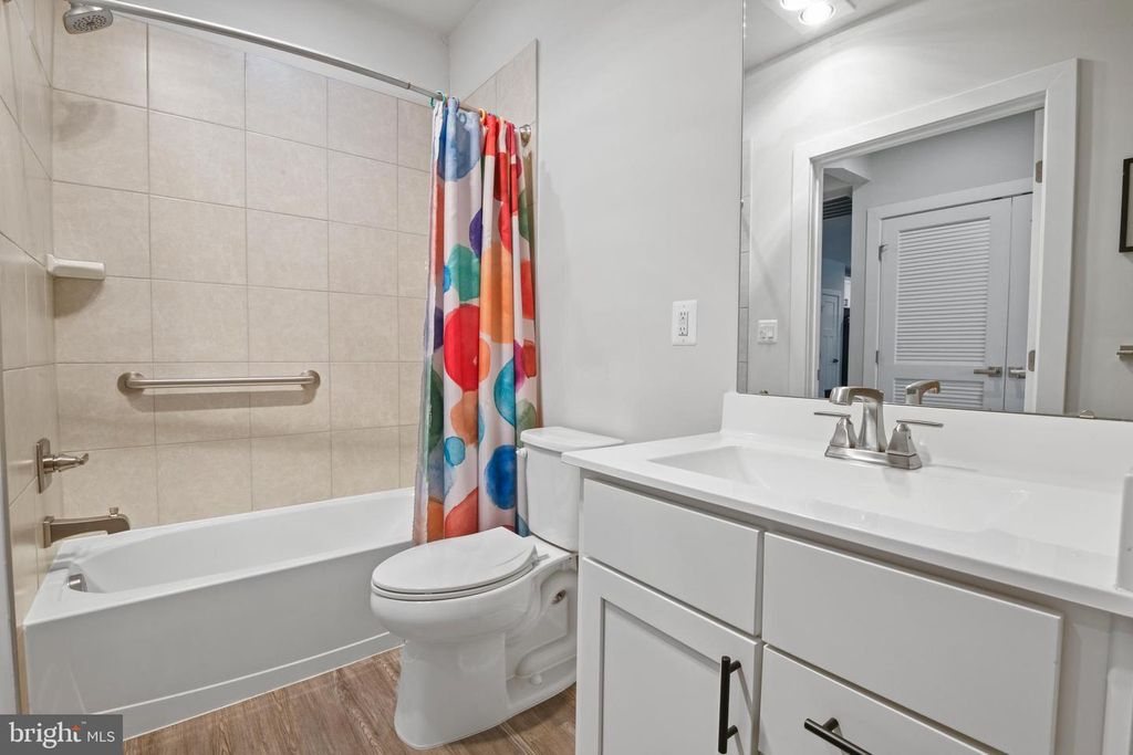 Image 18 of property listing at 3282 PINE NEEDLE CIR #301, Frederick, MD 21704