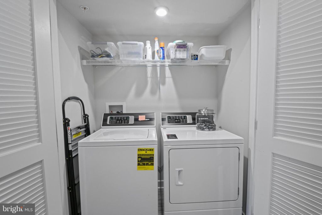 Image 20 of property listing at 3282 PINE NEEDLE CIR #301, Frederick, MD 21704