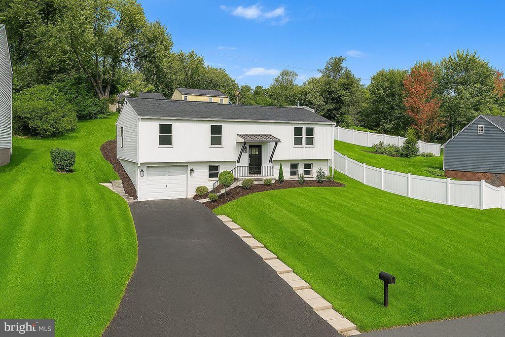 258 TENNESSEE AVE, Conshohocken, PA 19428