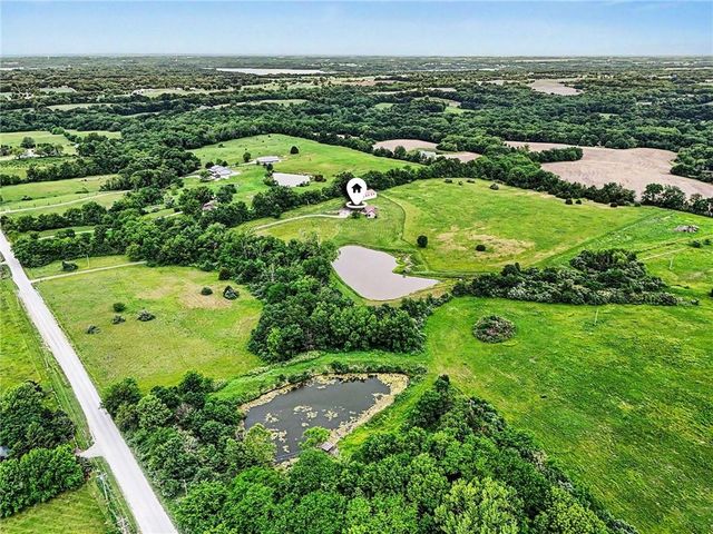 2946 SW 204th Street, Trimble, MO 64492