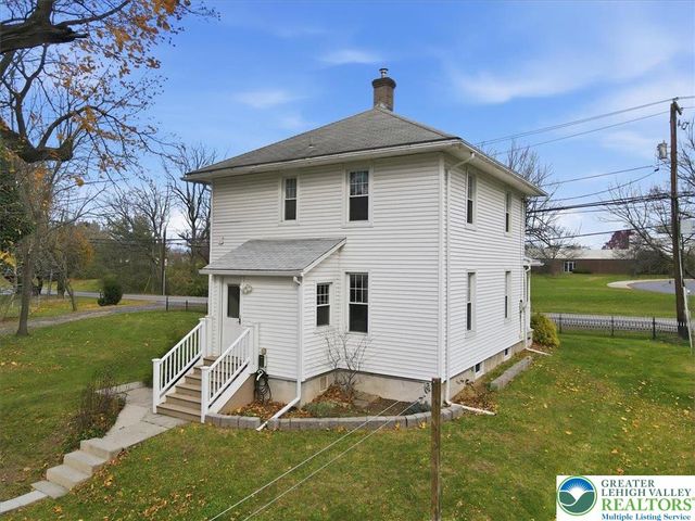 4441 Newburg Road, Lower Nazareth Twp, PA 18064